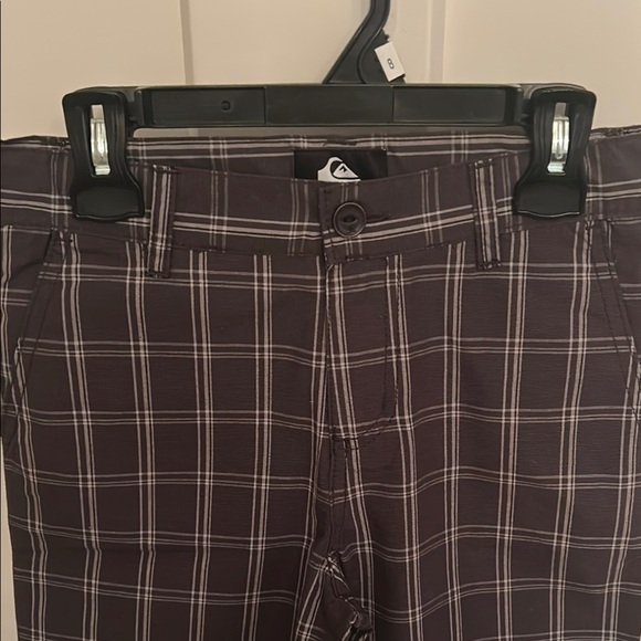 NWOT Quiksilver Grey Plaid Boys Shorts, size 10 - Picture 2 of 6
